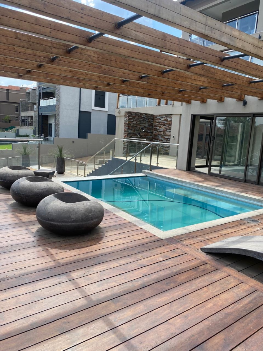 6 Bedroom Property for Sale in Birdwood Estate North West